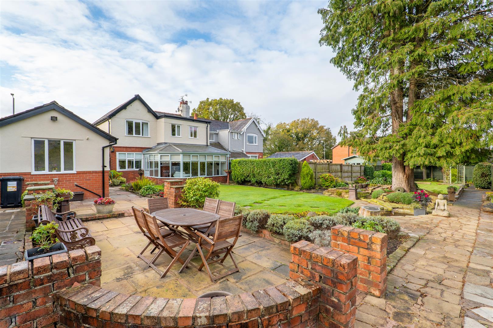 3 bed property in The Straits, Preston